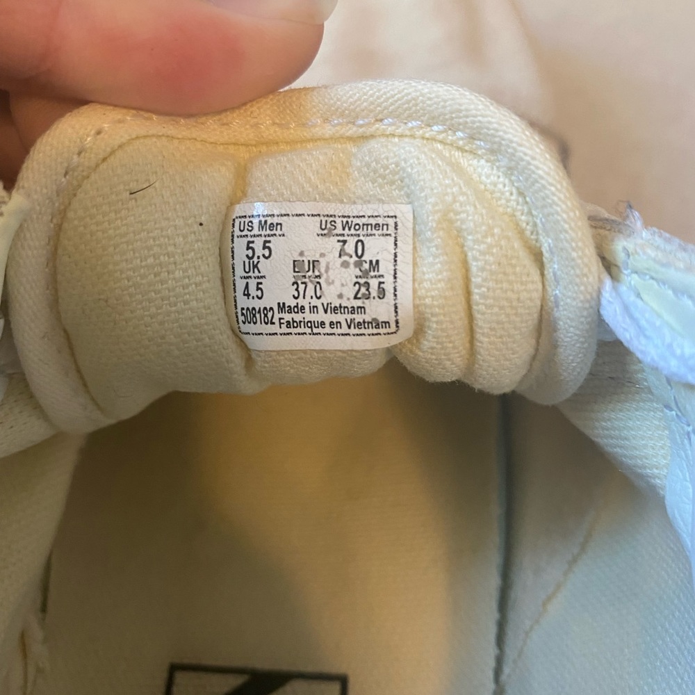 Vans - Picture 3 of 3